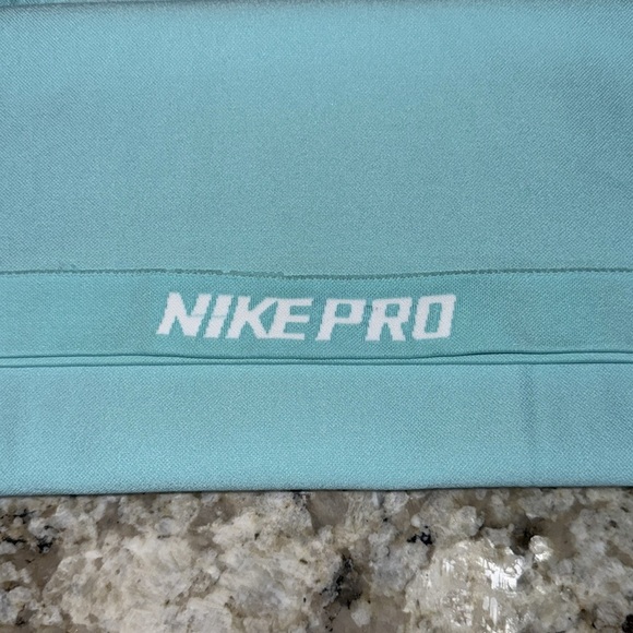 NIKE Pro Dri Fit Seamless Racerback - Picture 10 of 14